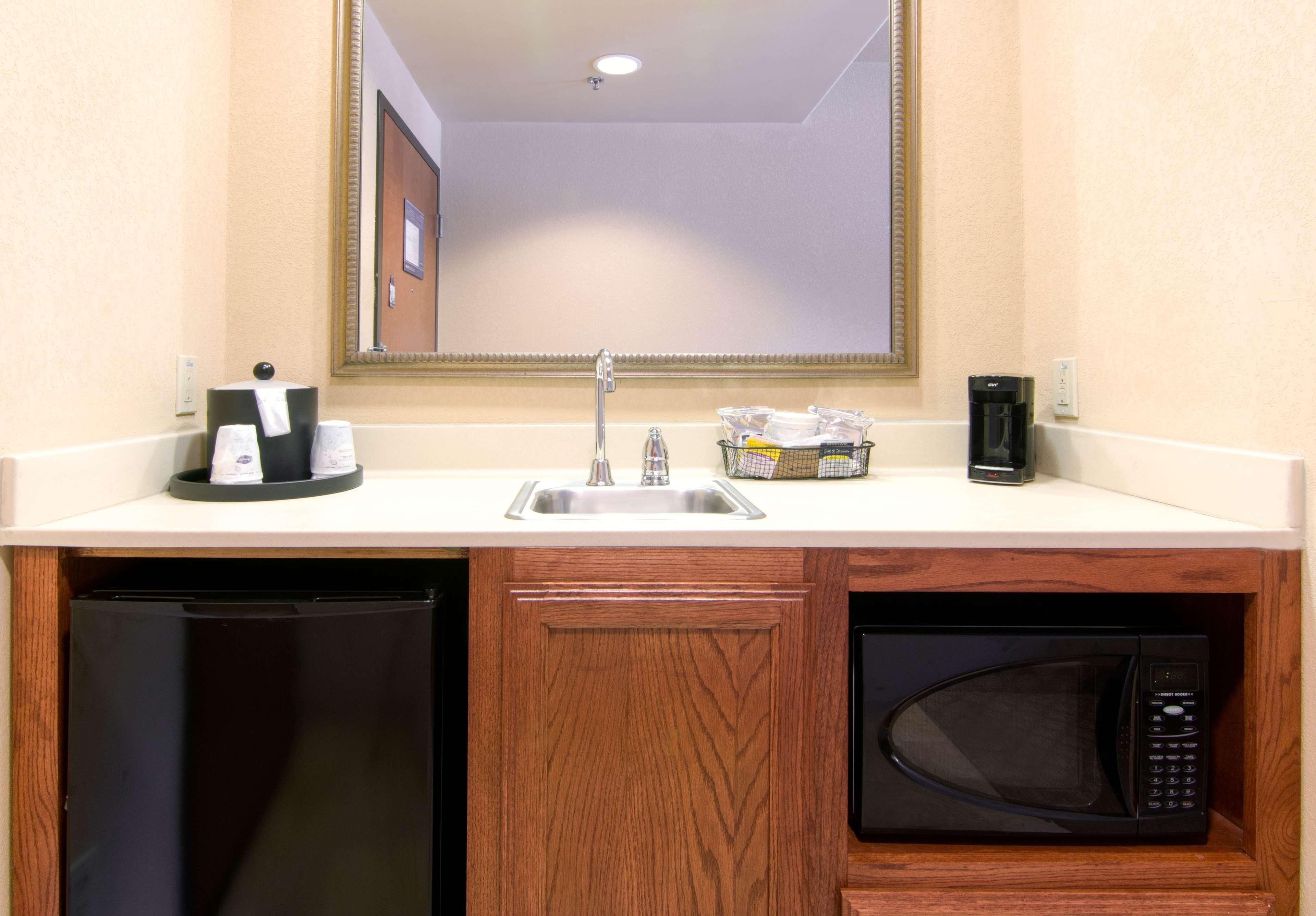 Hampton Inn And Suites-Brownsville Exteriör bild