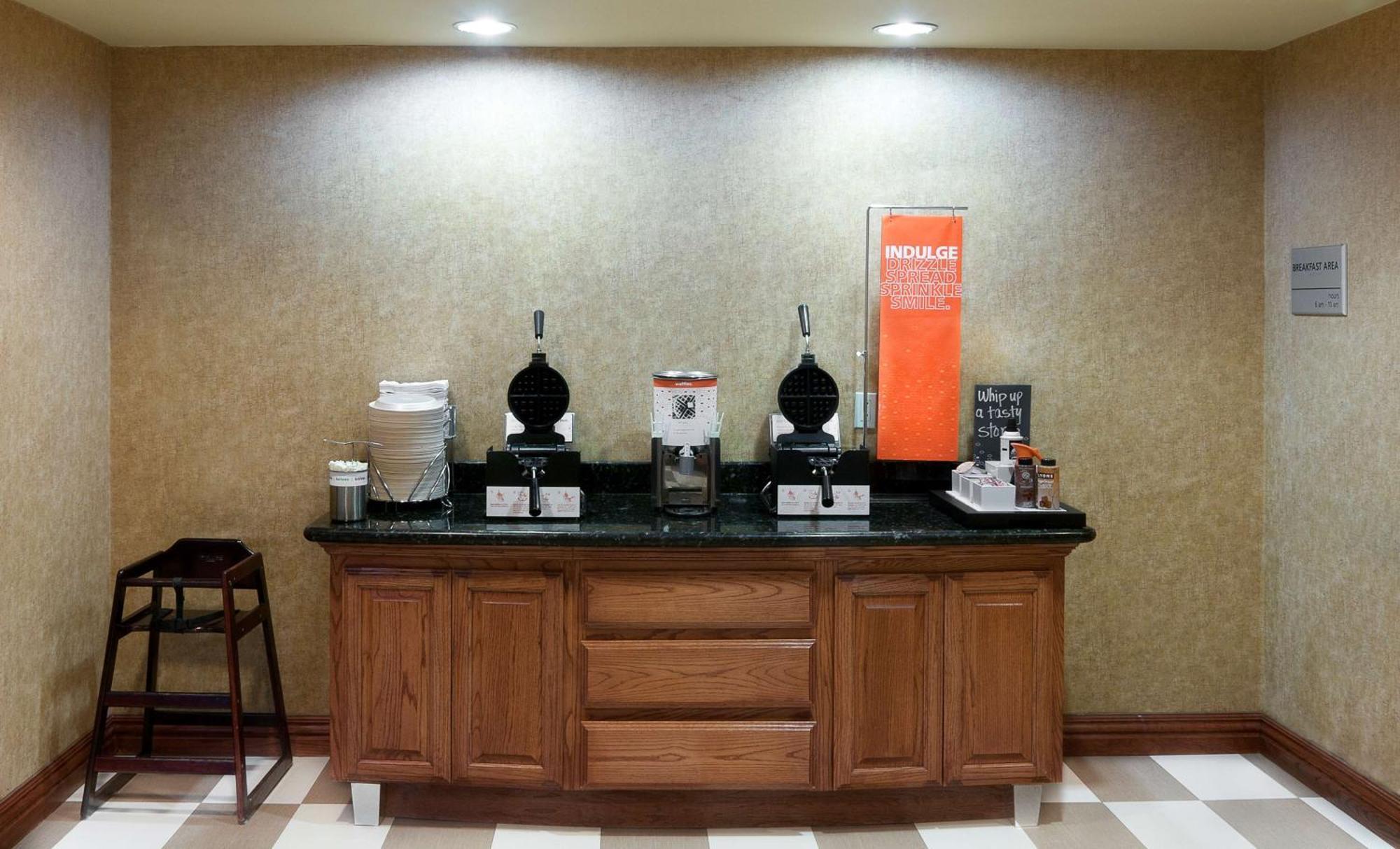 Hampton Inn And Suites-Brownsville Exteriör bild