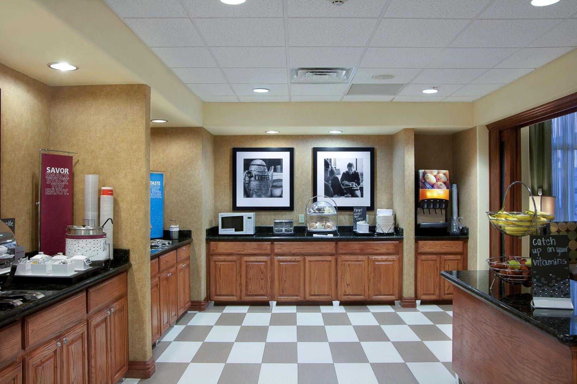 Hampton Inn And Suites-Brownsville Exteriör bild